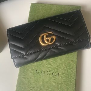 Gucci Marmont Continental Wallet